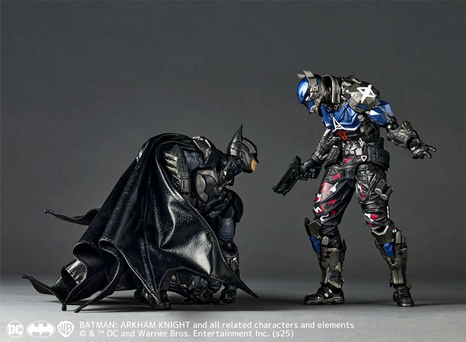 CT Batman: Arkham Knight Amazing Yamaguchi Revoltech NR060 Arkham Knight (Ver. 1.5) Action Figure
