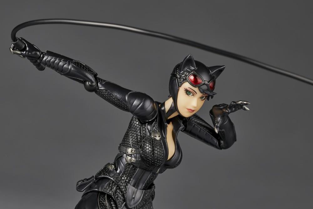 CT Batman: Arkham Knight Amazing Yamaguchi Revoltech NR022 Catwoman Action Figure